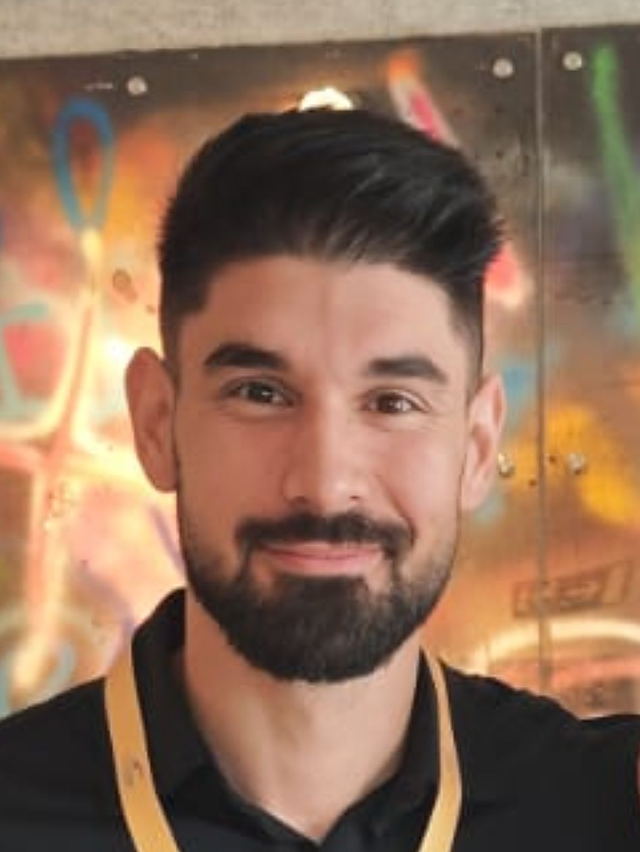 Jacob Feijóo, asesor energético de Energetic Coach, retratado de frente